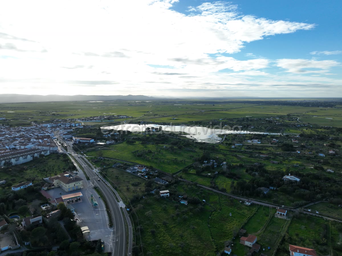 Malpartida de Cáceres desde el norte – foto aérea